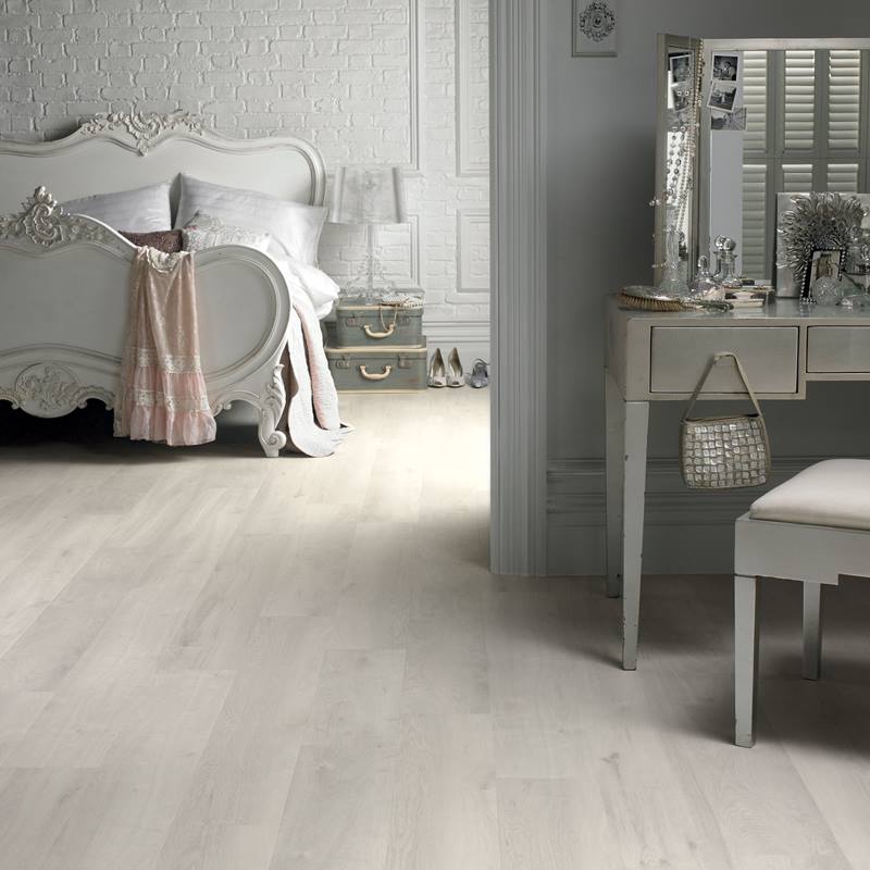 White Washed Oak VGW80T | Karndean Van Gogh | Bedroom