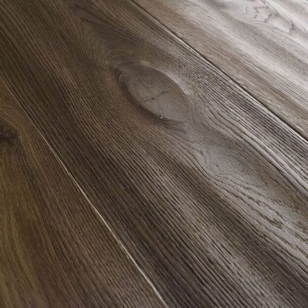 A close up featuring more details of Kahrs Oak Ydre flooring.
