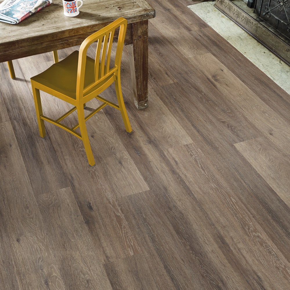 Karndean Korlok Baltic Mistral Oak RKP8112 | kitchen close up