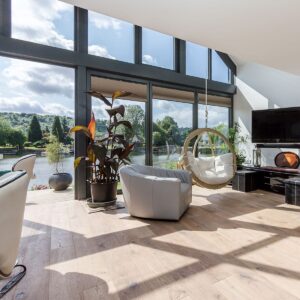 UN106 Limehouse White | V4 Wood Flooring Deco | Lounge