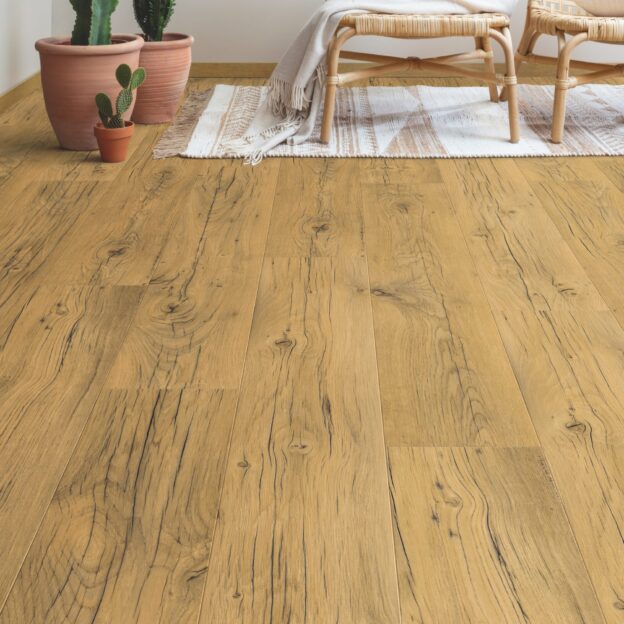 Cracked Oak Natural SIG4767 | Signature | Quick-Step Laminate Flooring - Dinning Room