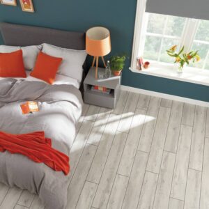 Light Distressed Oak VGW111T | Karndean Van Gogh | Best at Flooring
