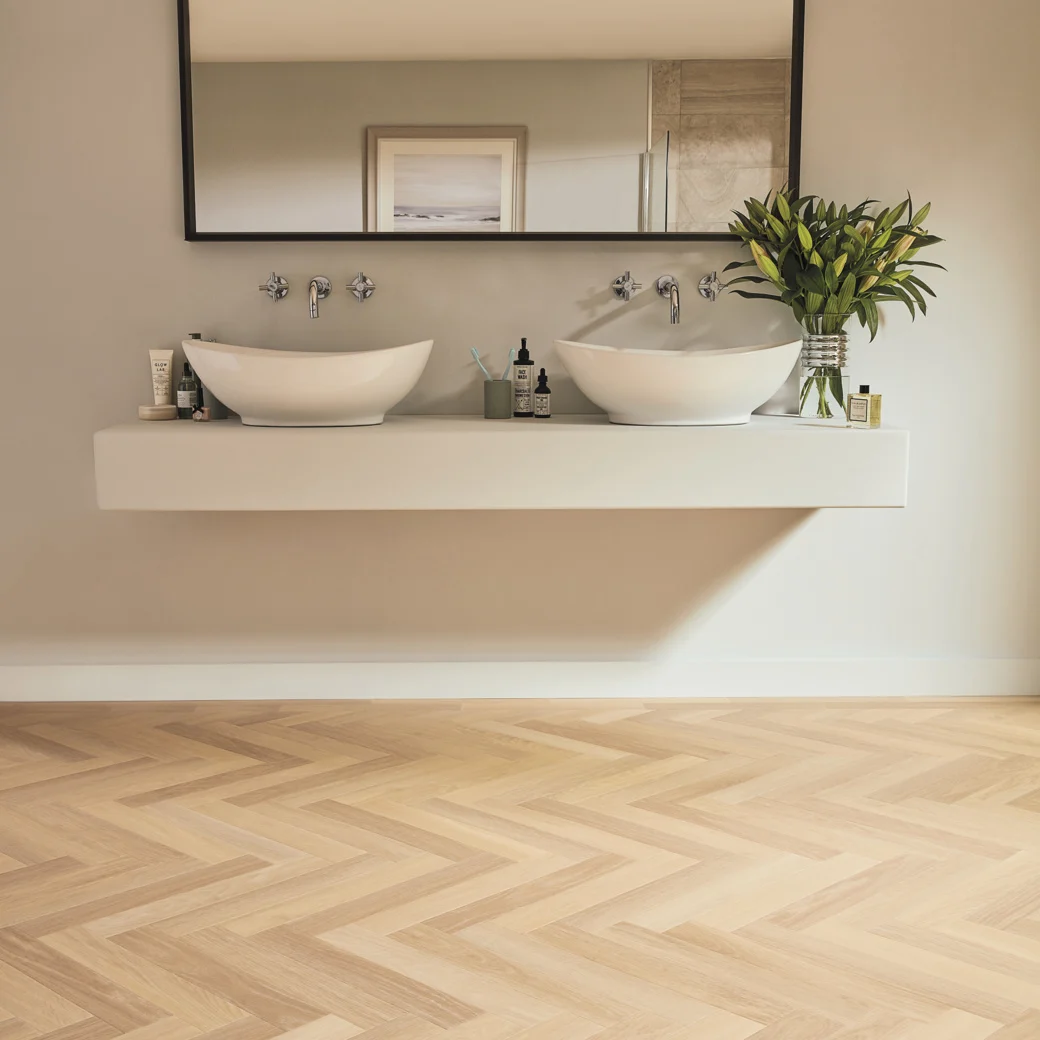 Karndean savanna Oak flooring in a bathroom