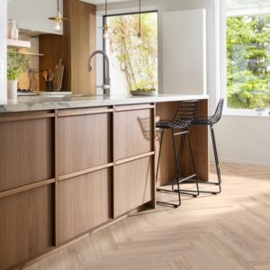 Blackjack Oak 22210 | Moduleo LayRed Herringbone | Kitchen