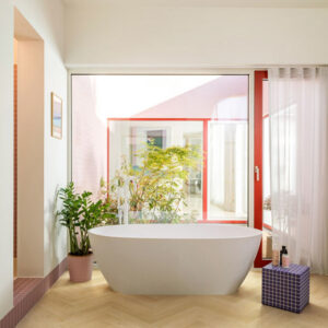 IMD8246 bathroom