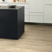 Amtico springtide Oak in a kitchen