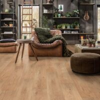 Roomshot of Floorify Cognac flooring
